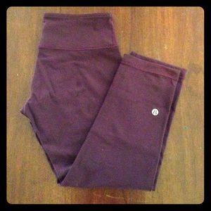 Lululemon crop yoga pants