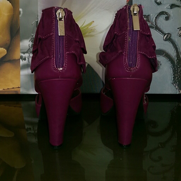 Raspberry Pumps - Picture 4 of 4