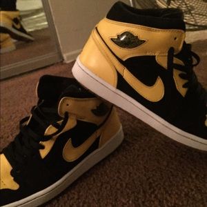 Jordan 1s Michigans