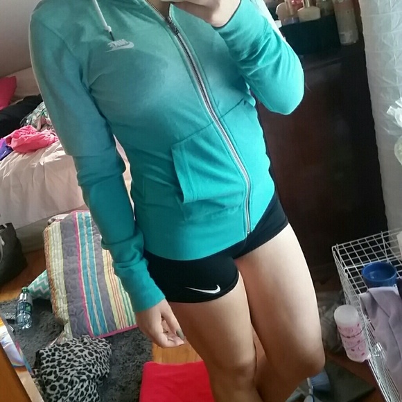 Nike sweatshirt