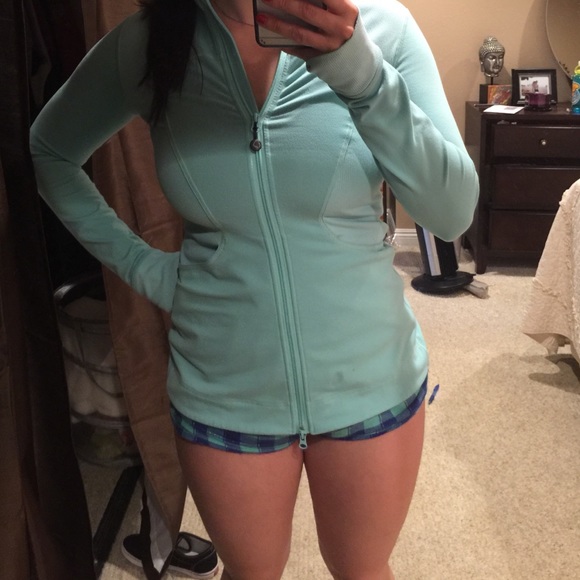 Lululemon jacket - Picture 4 of 4