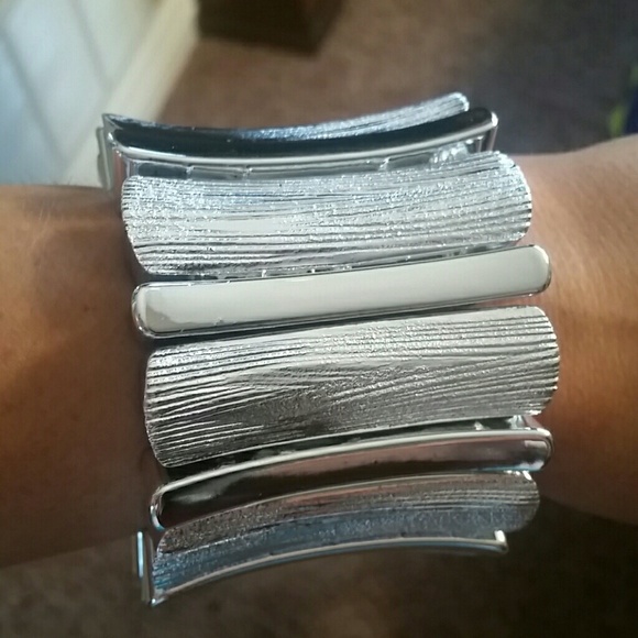 Chunky Bracelet! - Picture 1 of 2