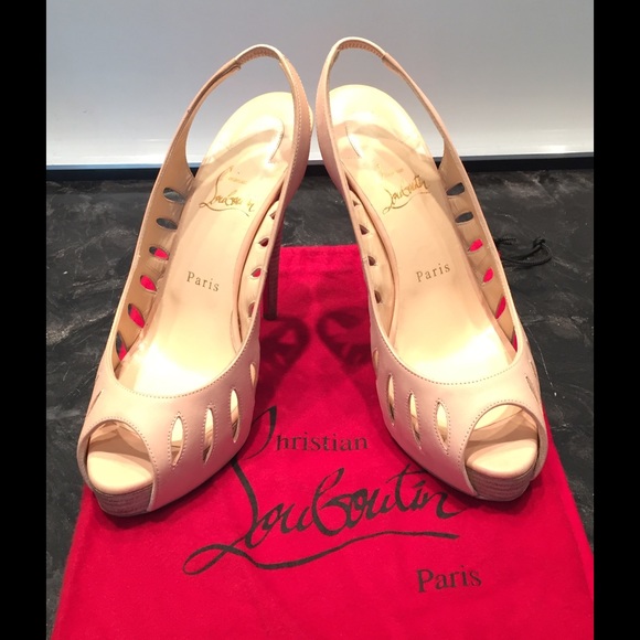 ✨SOLD✨Christian Louboutin 38.5 Griff Sling