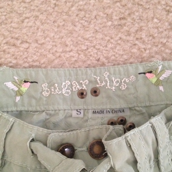 Super cute mint green capris by Sugar Lips - Picture 2 of 3