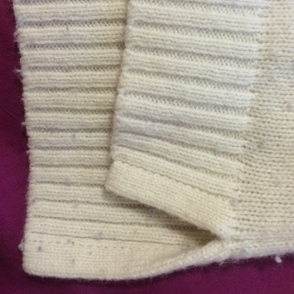 Abercrombie & Fitch sparkly gold & cream sweater - Picture 3 of 3