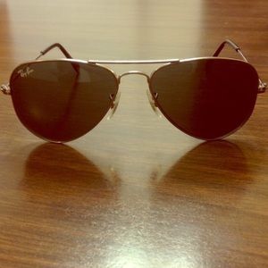 💯% authentic Ray Bans 3044 52m