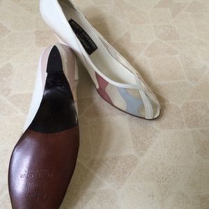 women leather shoes