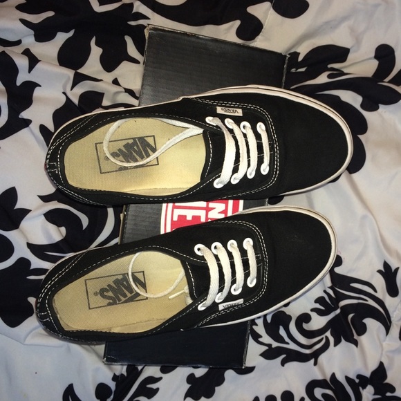 Black & white vans