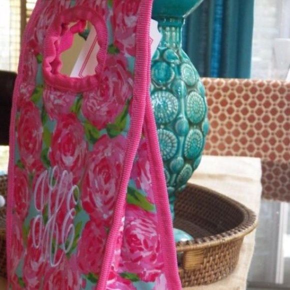 ISO ISO ISO Lilly Pulitzer lunch tote!!