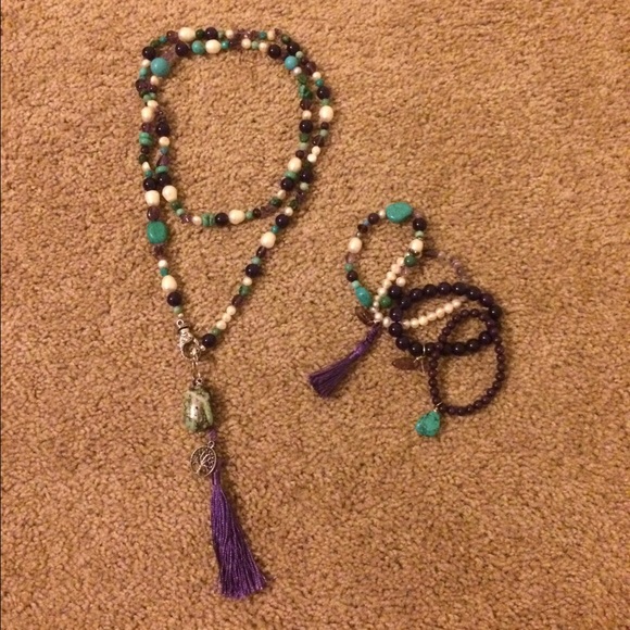 Beautiful Necklace and Bracelets Set