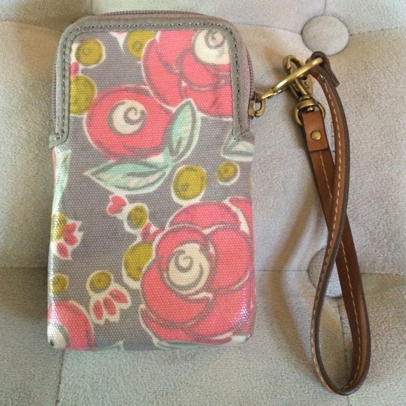 Fossil Floral Key-Per Carryall Wristlet - Picture 3 of 4