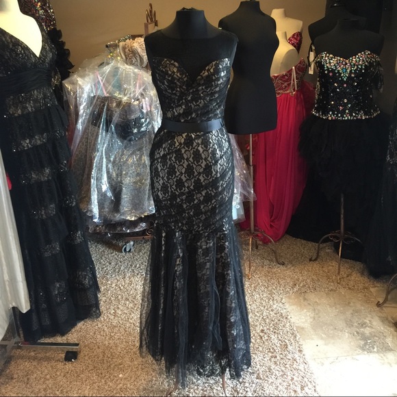 New elegant black/ nude dress