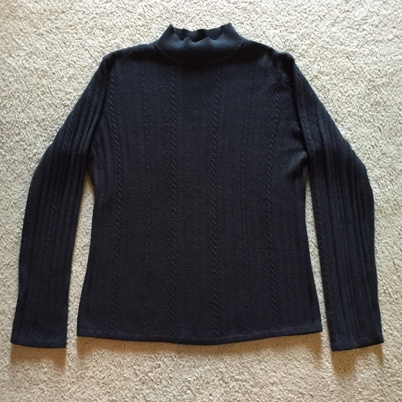 ✨ Black Sweater, by Sag Harbor