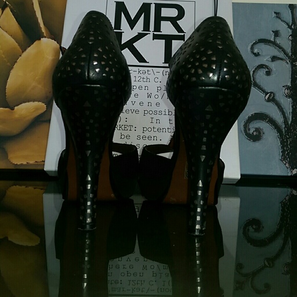 Mrkt Suey Leather & Suede Platform Sandal - Picture 3 of 4