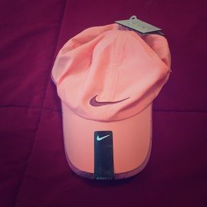 Nike dri-fit women's running / active hat 💕💪🏼