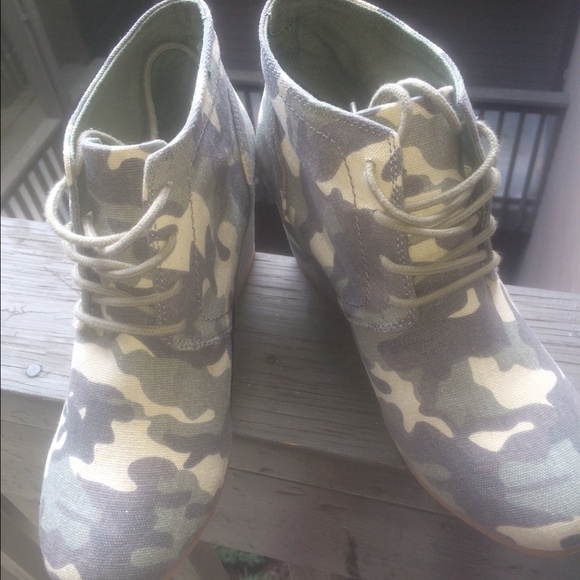 Camo Shoes