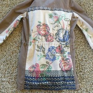 Floral jacket (Skies Are Blue)
