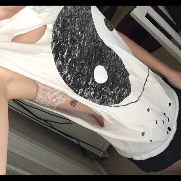 UNIF / Truly Madly Deeply Yin&Yang Shirt - Picture 2 of 3