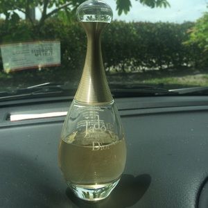 J'adore Dior perfume