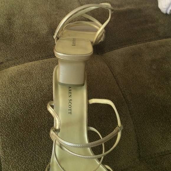 Strappy kitten heels - Picture 4 of 4