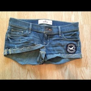 Hollister shorts. Been worn once.