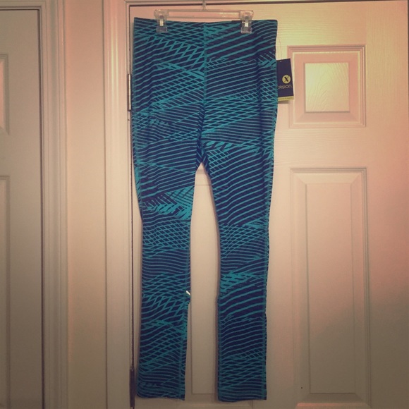 ⬇️PRICE DROPPED⬇️NWT Workout Leggings