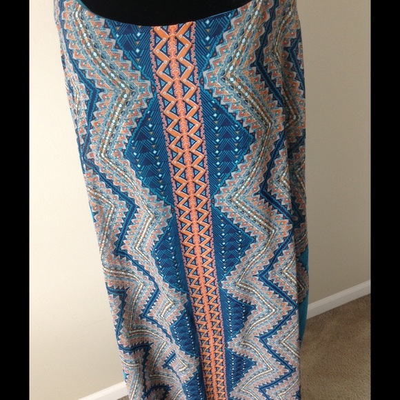 Maxi dress - Picture 2 of 3