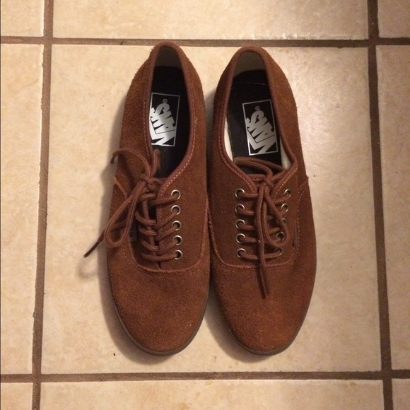 NEW Vans Authentic Lo Pro Suede