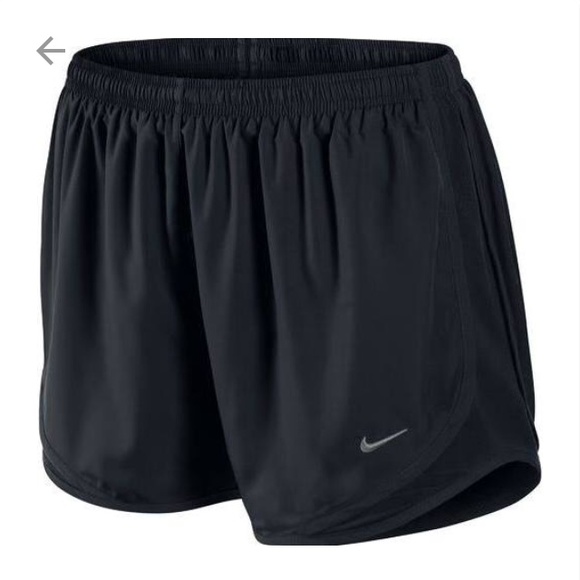 🌸ISO🌸 ALL BLACK NIKE SHORTS - Picture 1 of 1