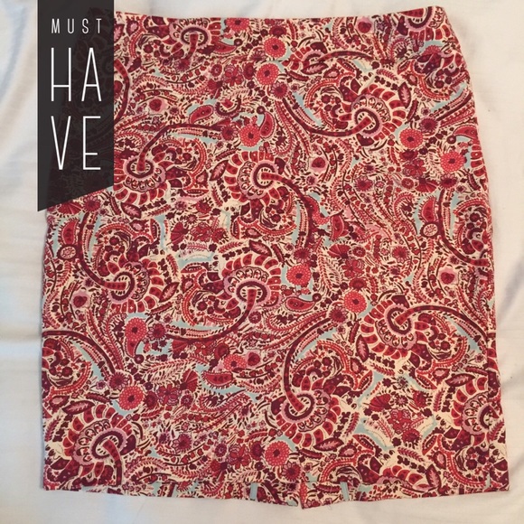 » P « LOFT Pencil Skirt in Paisley Print