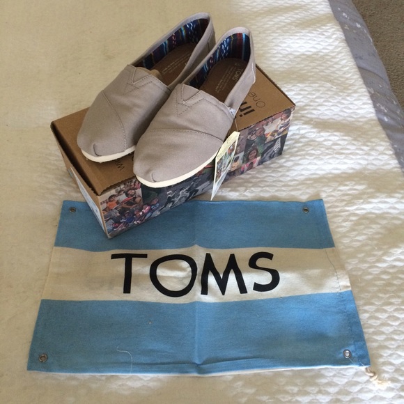 TOMS Shoes - TOMS Classic Canvas Slip-On