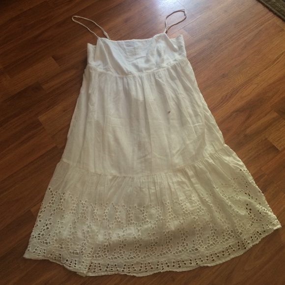 Old Navy Dresses & Skirts - Old Navy White Eyelet Dress L
