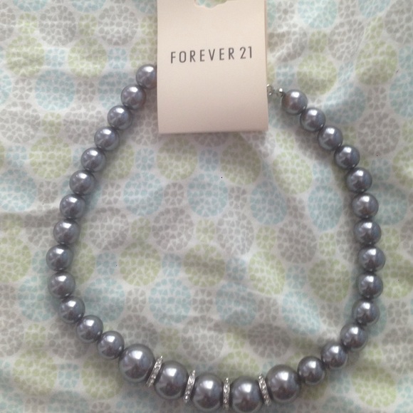 Black pearl necklace