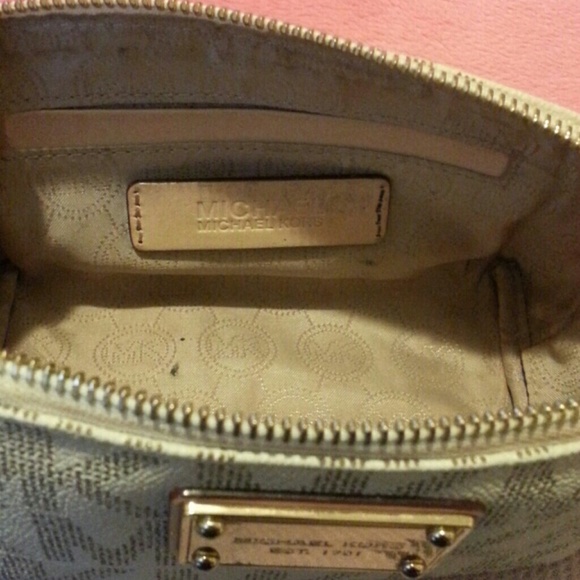 Cosmetic bag make an offer 👍👍👍 - Picture 3 of 4