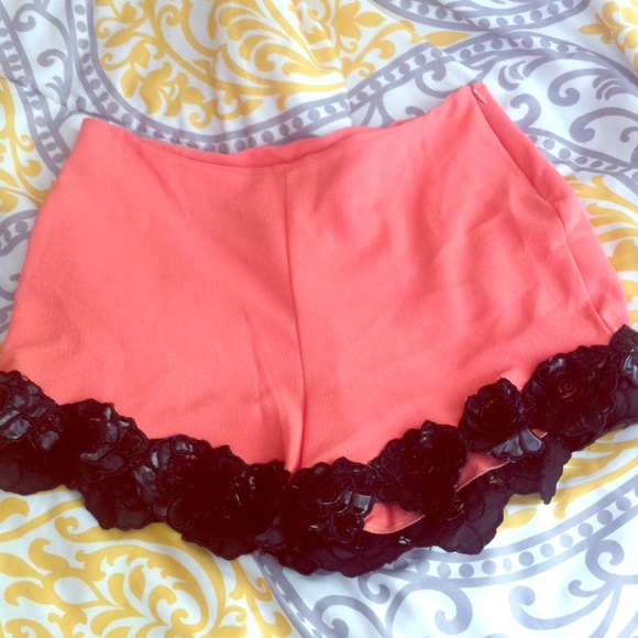 High Wasted Salmon Pink Shorts includes bracelet