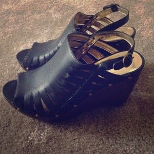 Black and faux wood wedges