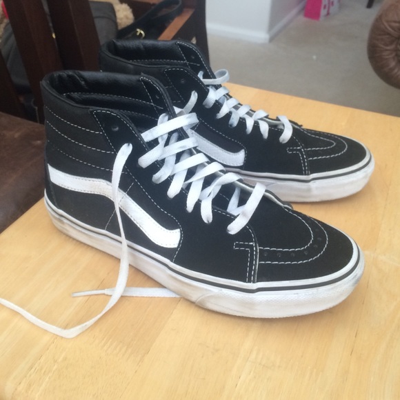 B&W Sk8-Hi's!!