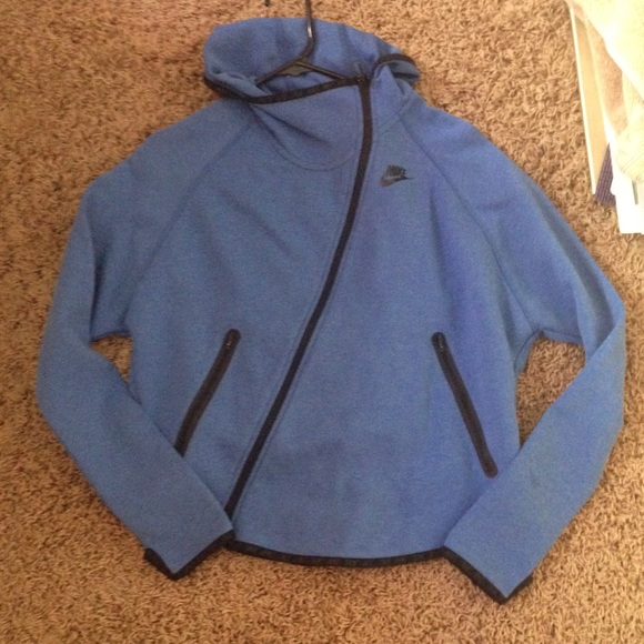 Nike Tech Fleece BUTTERFLY sz small