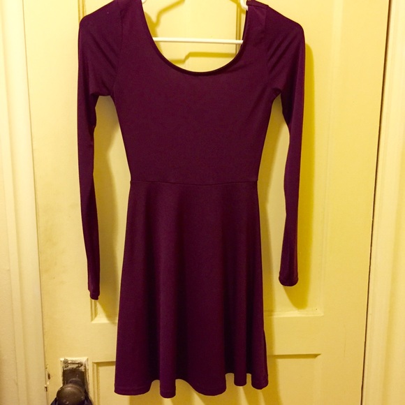 Super cute purple/plum h and m dress!