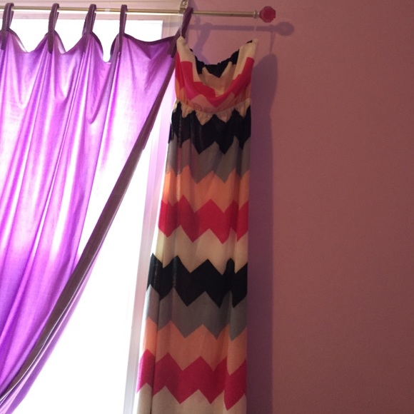 Maxi dress - Picture 2 of 4