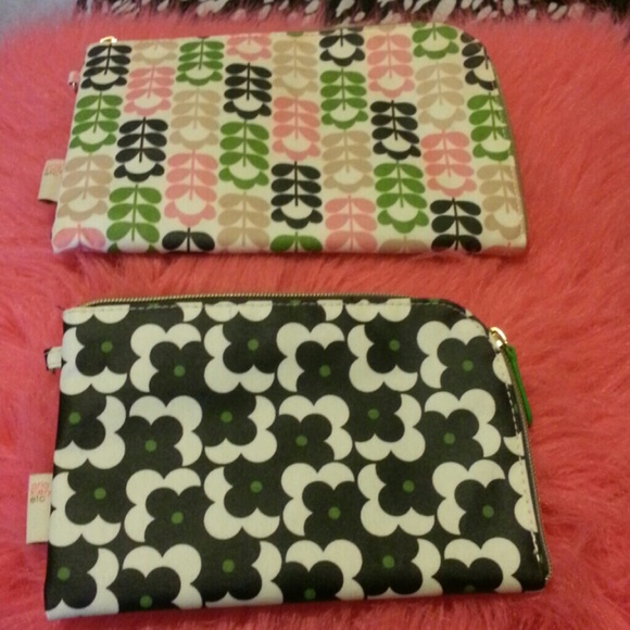 Cosmetic bag