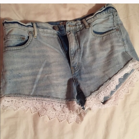 LOWEST OR OFFER free people lace trim shorts