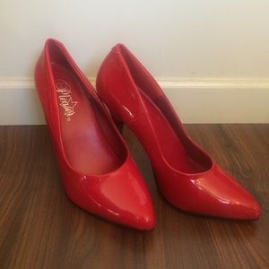 Comfortable Bright Red Pumps