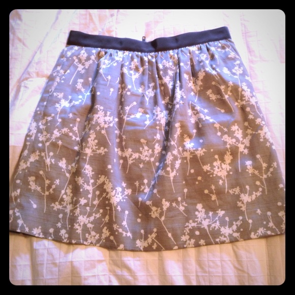 LOFT Grey Floral Skirt