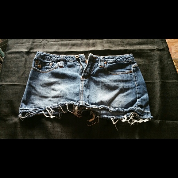 Paris blues shorts size 7