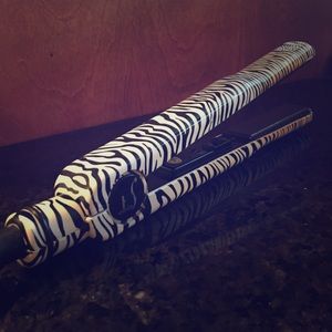 HerStyler Zebra Straightener