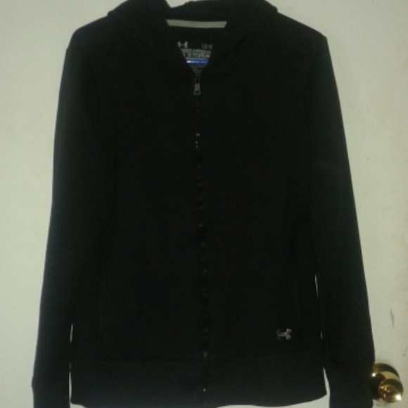 Black Under Armour hoodie