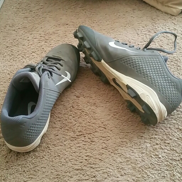 Nike Shoes - *Like new Nike cleats!