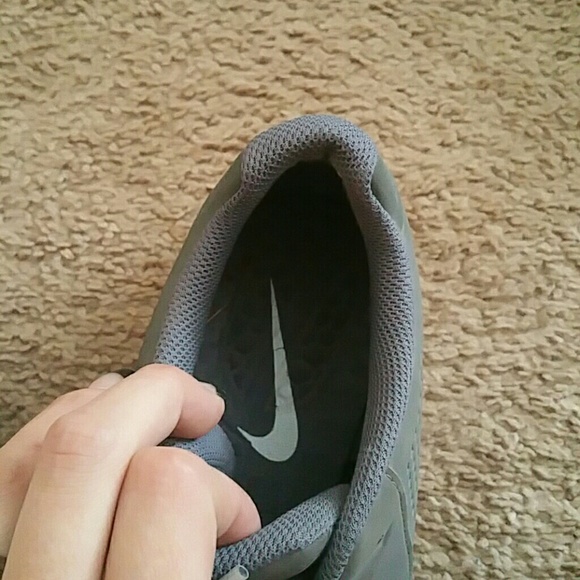 *Like new Nike cleats! - Picture 3 of 4