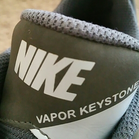 *Like new Nike cleats! - Picture 4 of 4